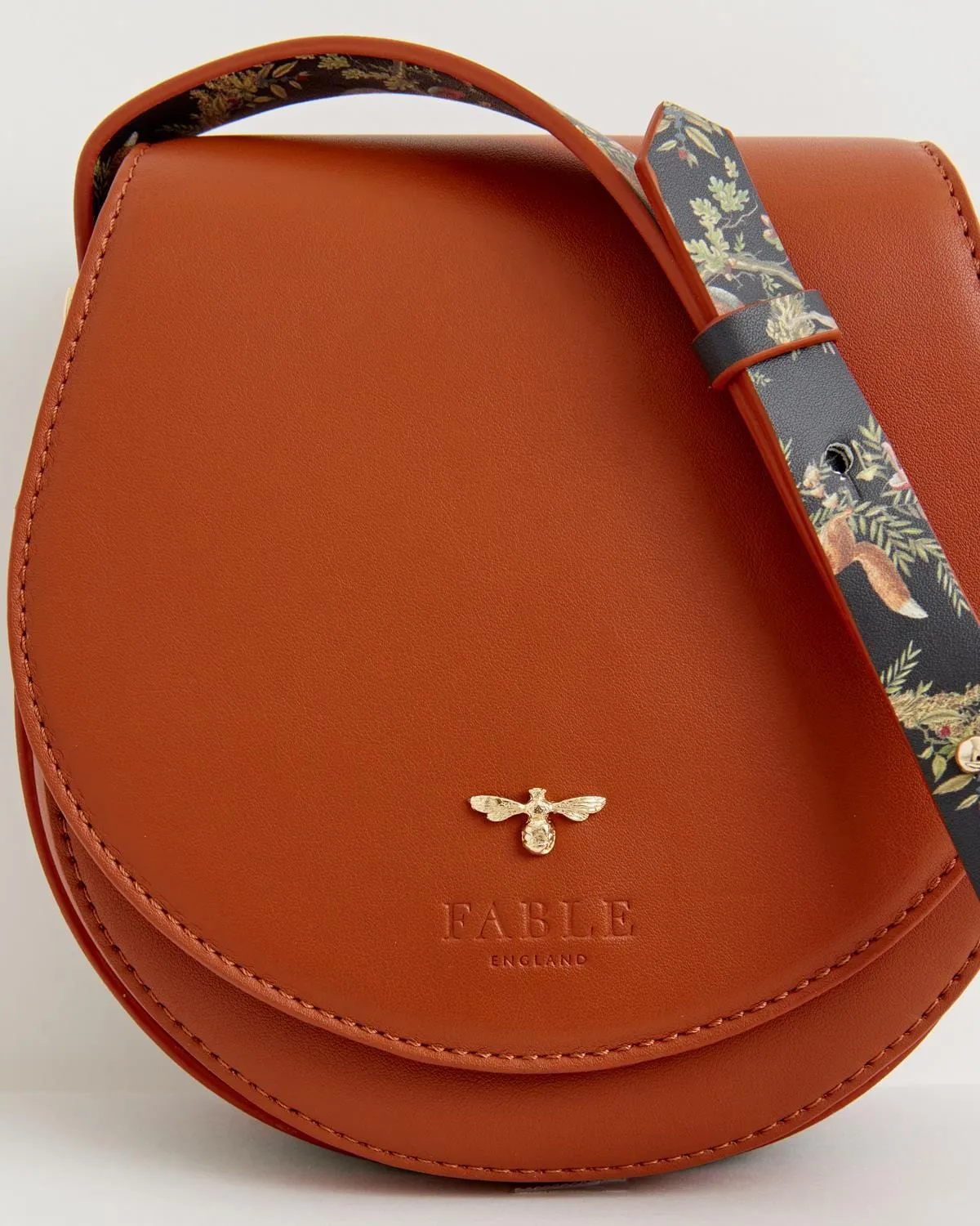 A Night's Tale Saddle Bag - Tan