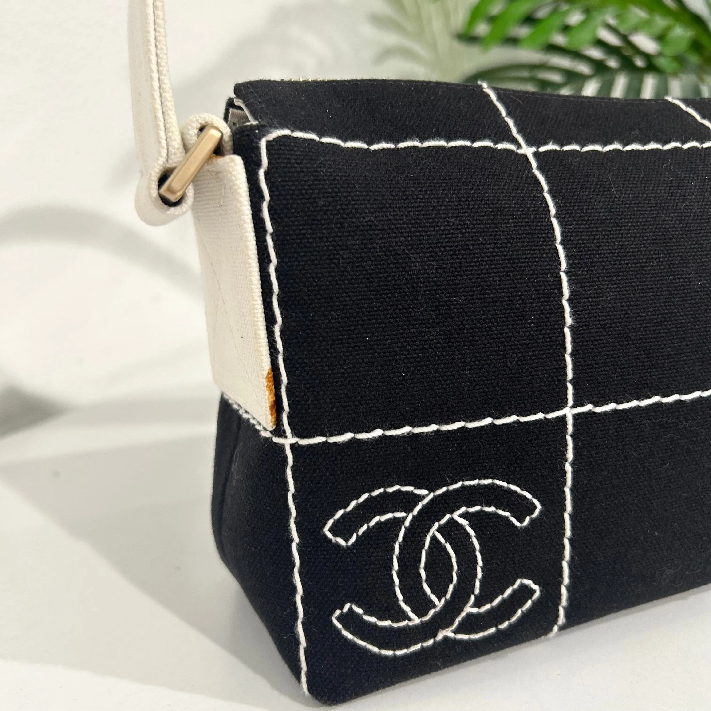 Chanel Vintage Black & White Chocolate Bar Bag