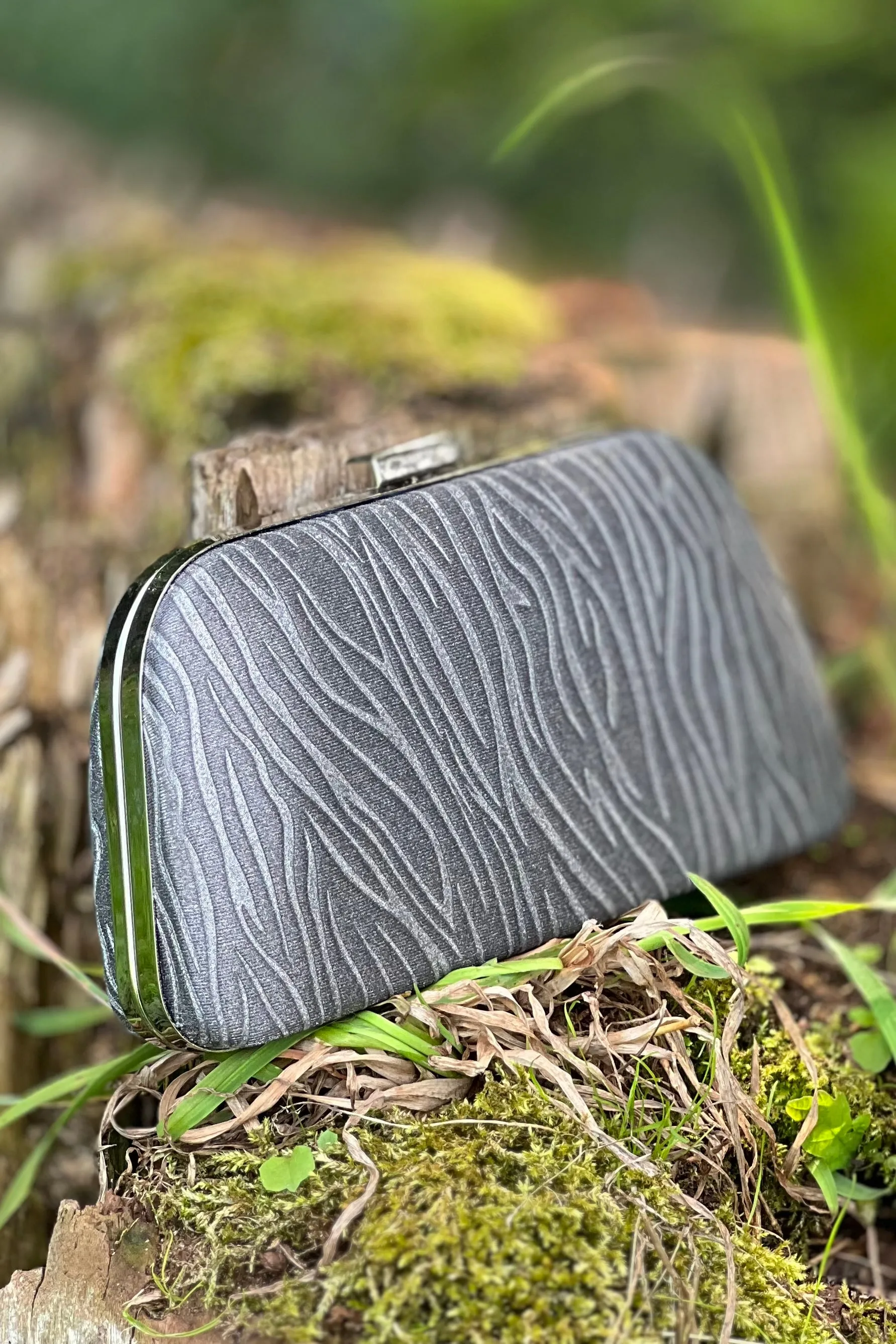 Dance Clutch - Dark Silver