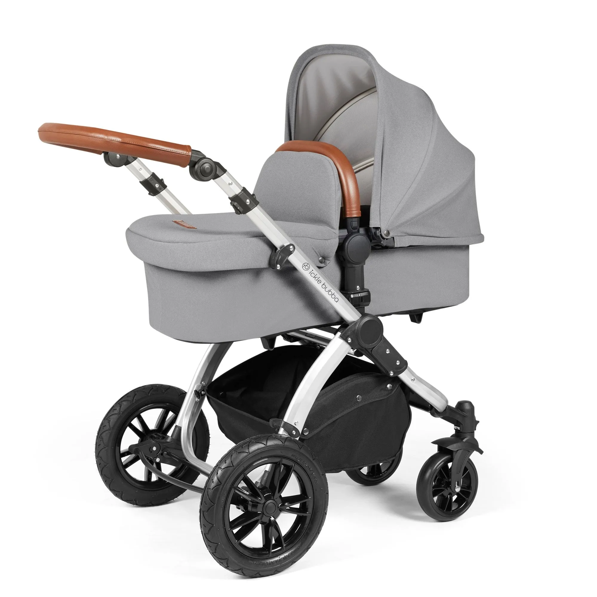 Ickle Bubba Stomp Luxe All-in-One I Size Travel System With Isofix Base (Stratus) Pearl Grey on Silver