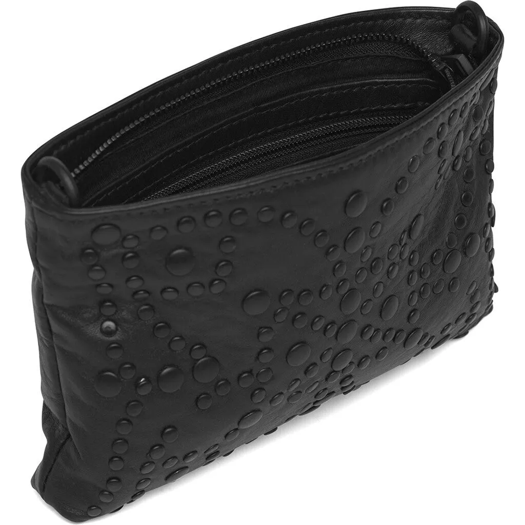 Leather clutch with matte black studs / 16230 - Black (Nero)