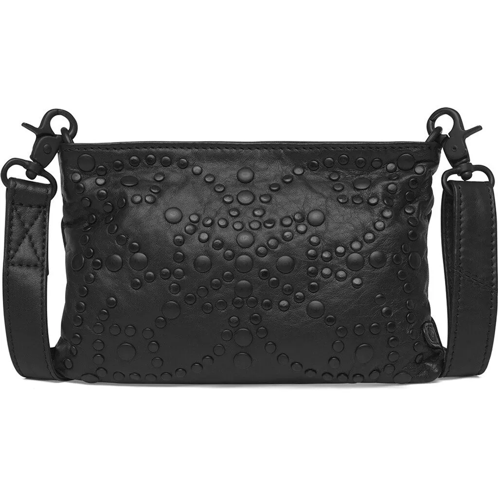 Leather clutch with matte black studs / 16230 - Black (Nero)